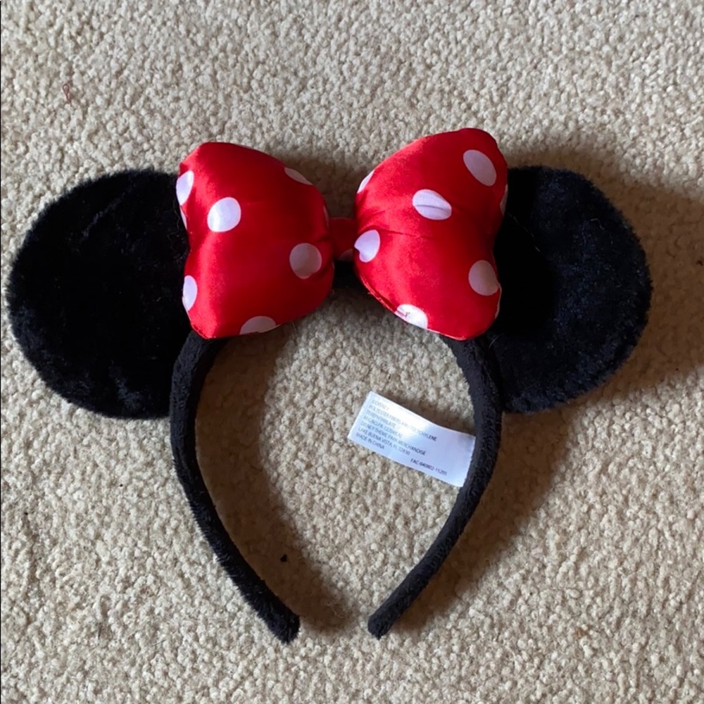 Minnie Mouse ears